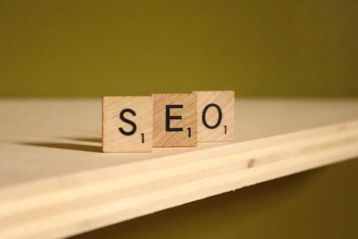 Conceptual image illustrating the importance of keywords in Search Engine Optimization (SEO).